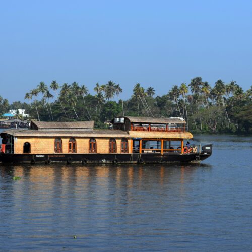 Top Cycling Routes in Alappuzha: Exploring the Venice of the East on Two Wheels